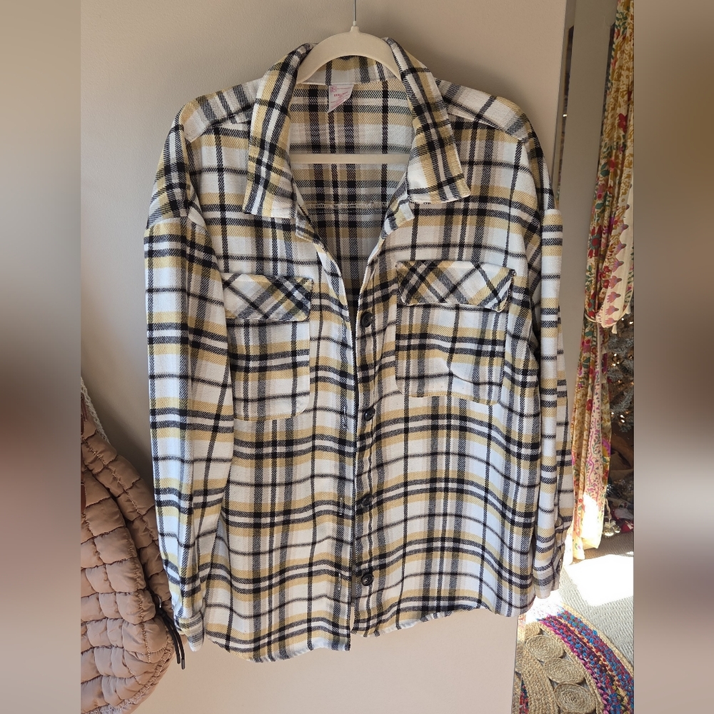 No Boundaries Plaid Shackett Jacket - Black, Yellow, and White